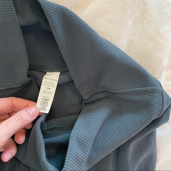 Athleta Mudra 7/8 Tight in Gray size S/M - Picture 11 of 12